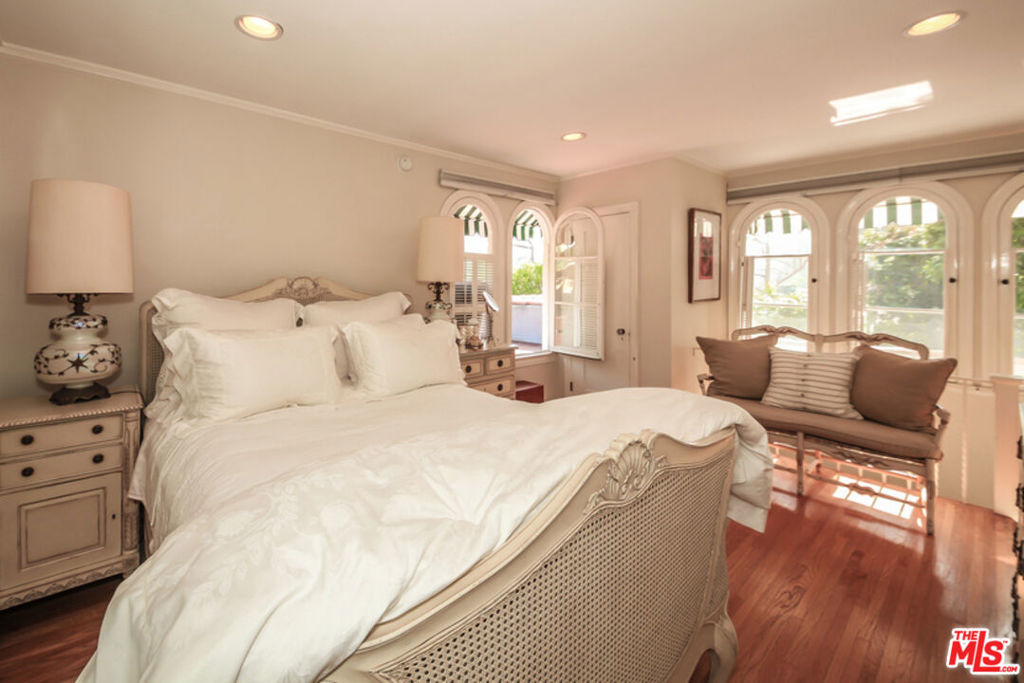 1367 N Beverly Drive - Photo 29
