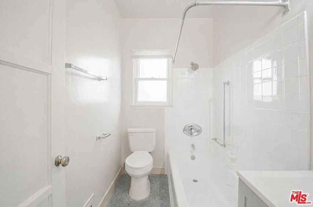 526 S Oxford Avenue - Photo 4