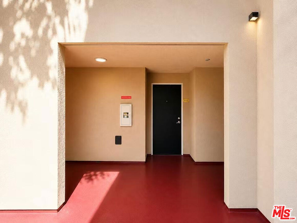 13941 Sherman Way - Photo 19