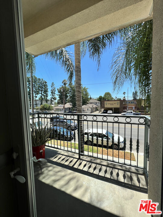 13941 Sherman Way - Photo 13