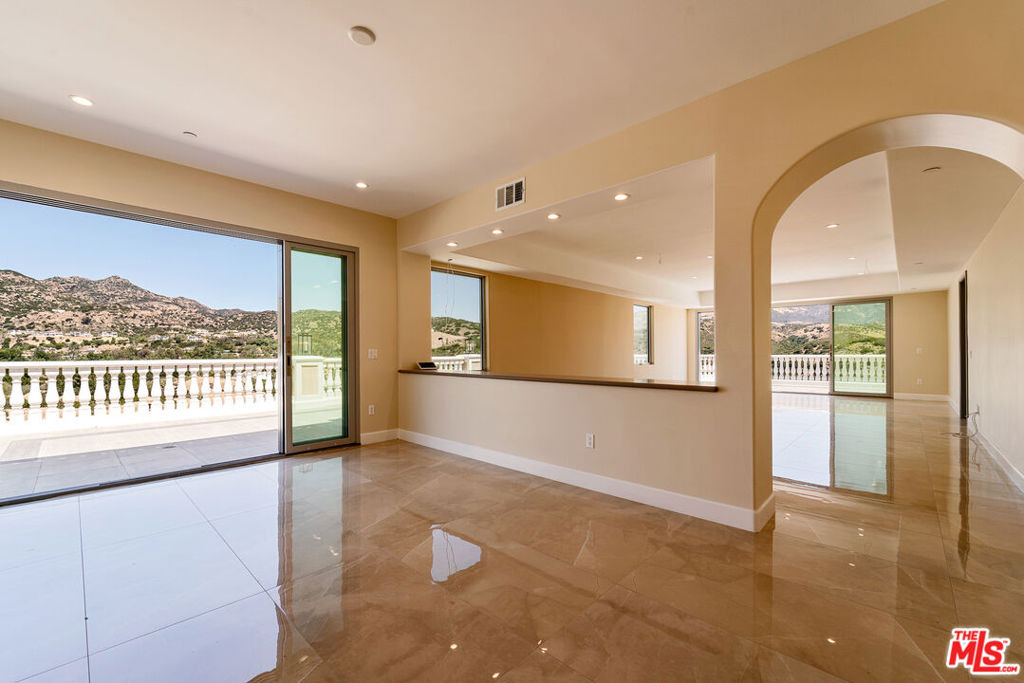11631 Poema Place - Photo 18