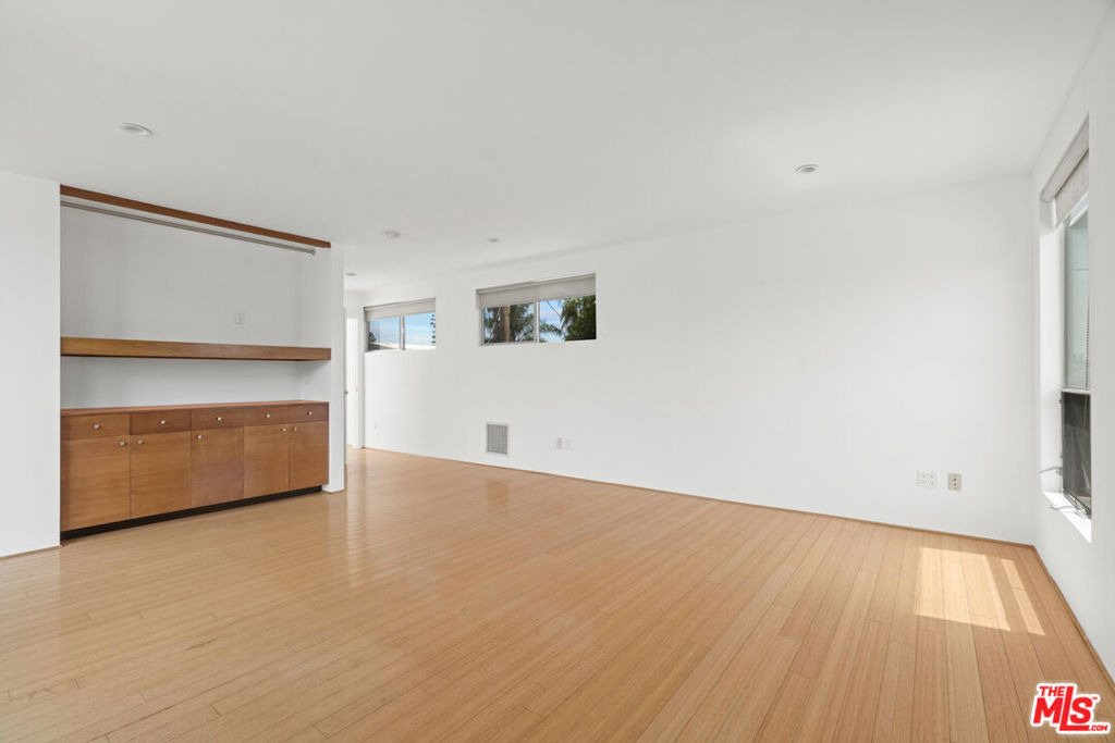 802 Indiana Avenue - Photo 22