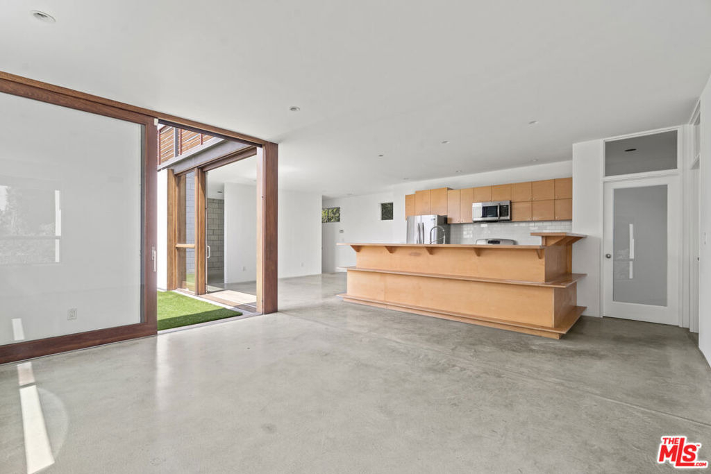 802 Indiana Avenue - Photo 8