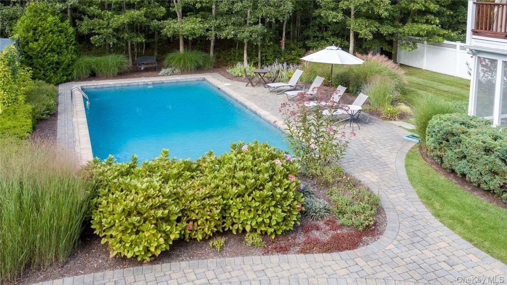 37 Arbutus Road - Photo 1