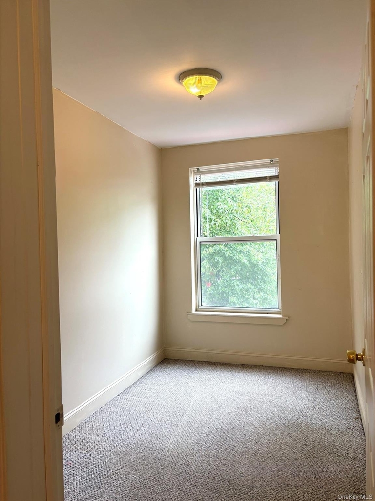 2 Morris Avenue - Photo 12
