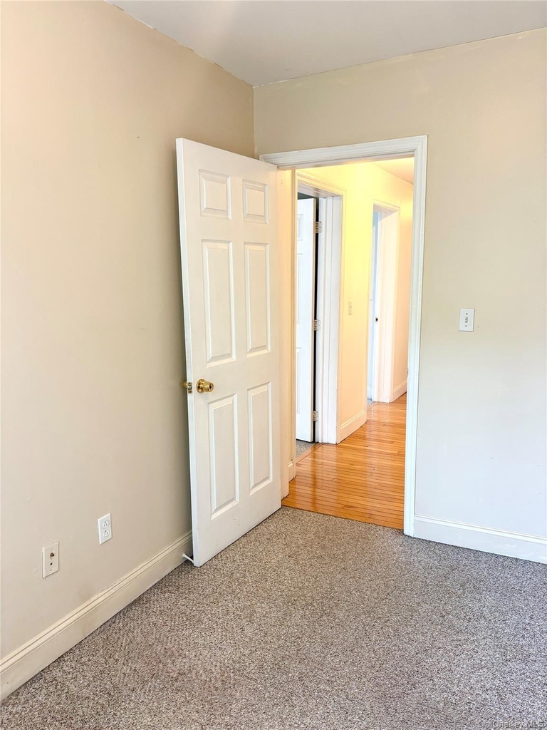 2 Morris Avenue - Photo 13