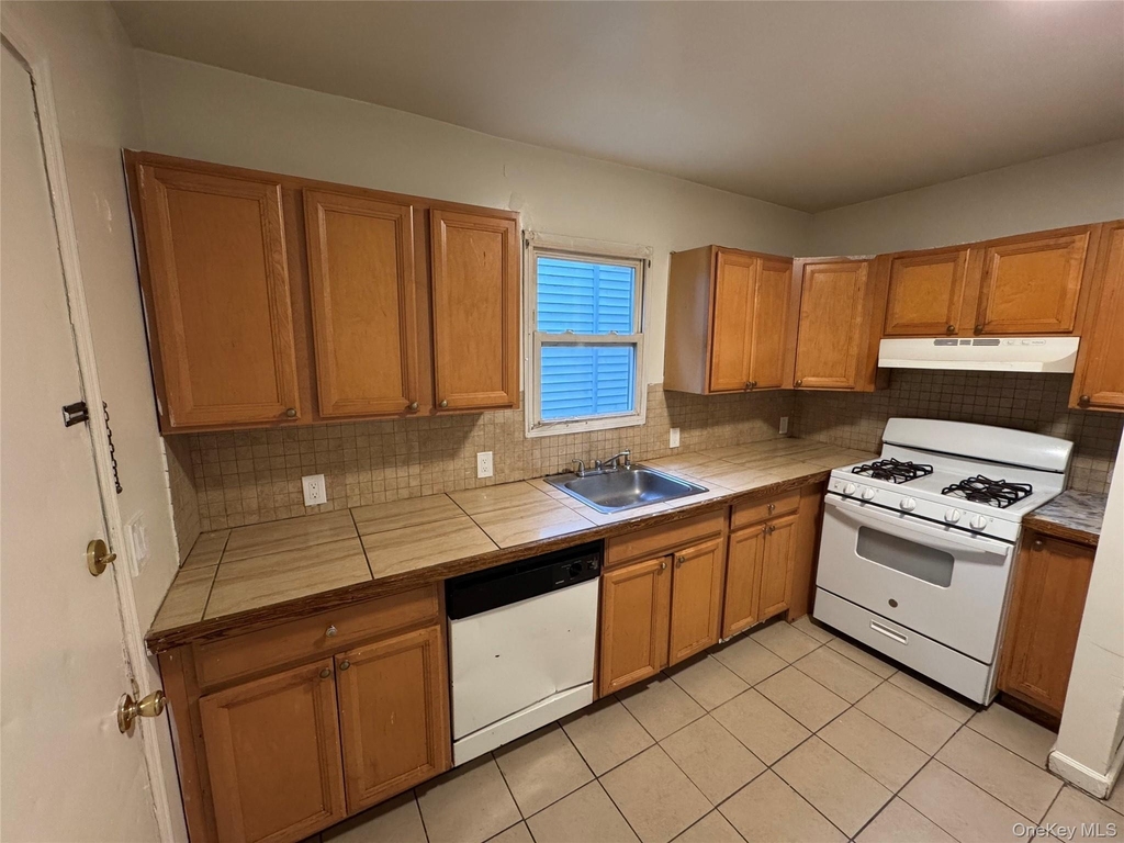 21 Jewett Avenue - Photo 9