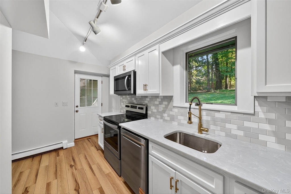 91 Sleepy Valley Road - Photo 11