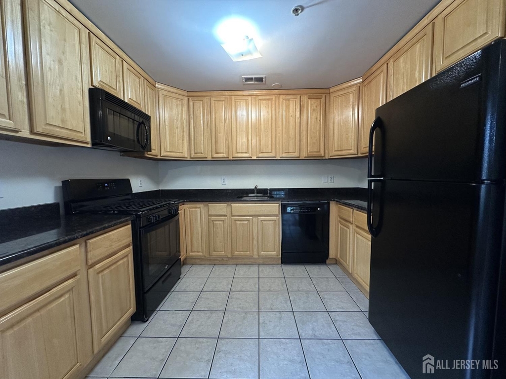 111 Harris Avenue - Photo 8