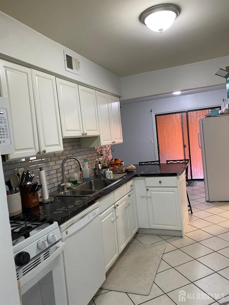 100 E Riverbend Drive - Photo 22