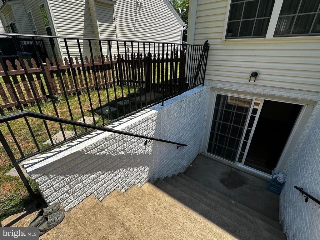 6723 Averett Court - Photo 3