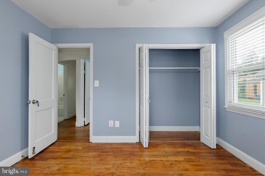 6823 Barrett Road - Photo 15