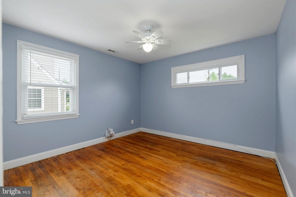 6823 Barrett Road - Photo 14