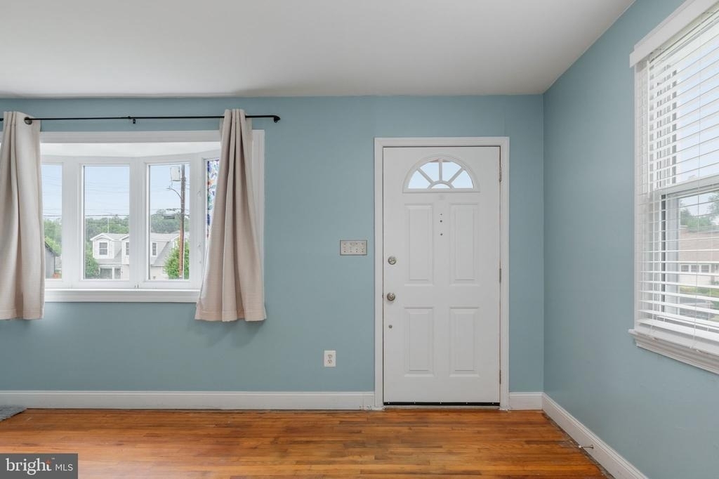 6823 Barrett Road - Photo 3