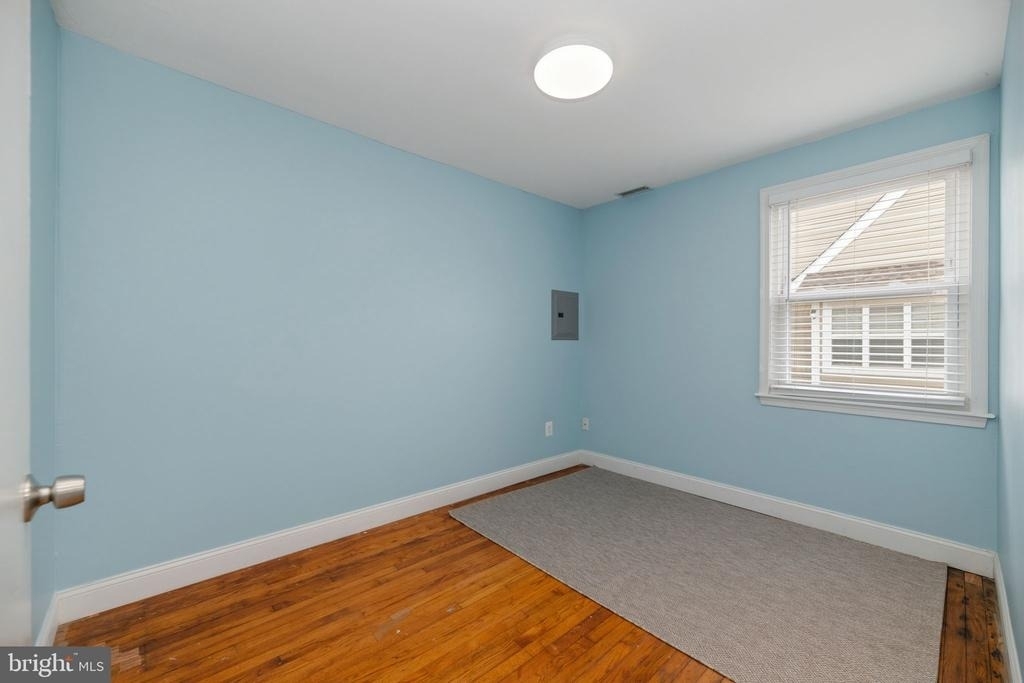 6823 Barrett Road - Photo 16