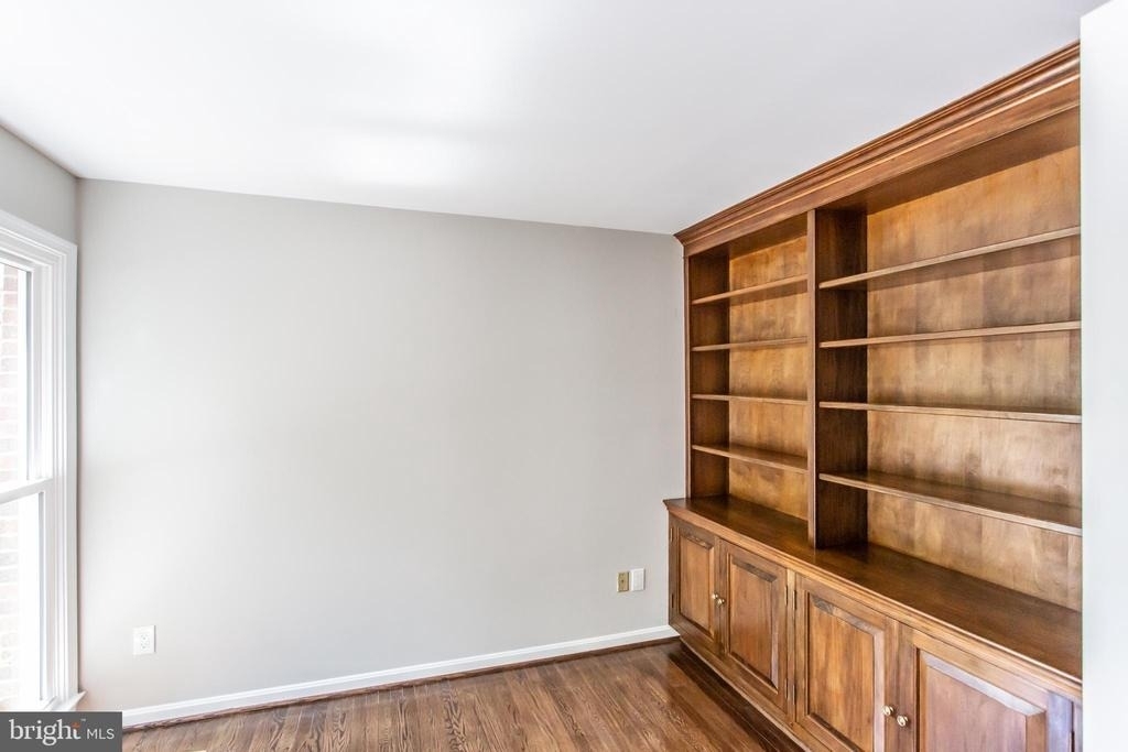 1476 Powells Tavern Place - Photo 4
