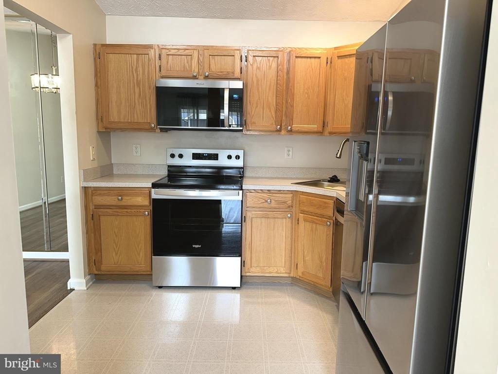 121 Brookland Court - Photo 11