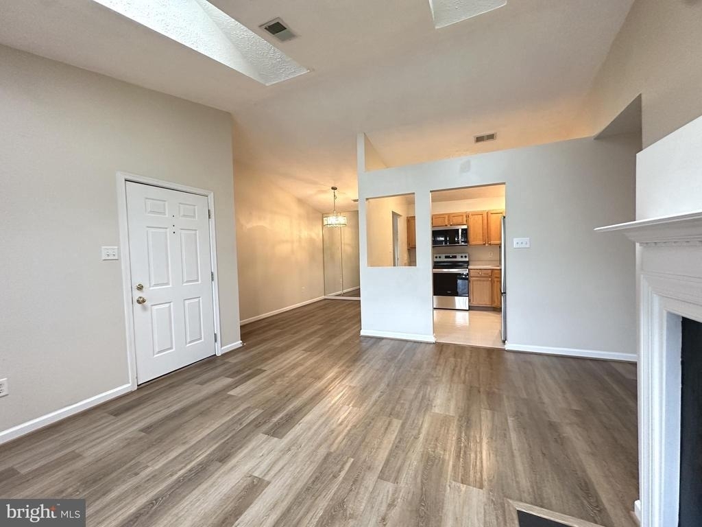 121 Brookland Court - Photo 4