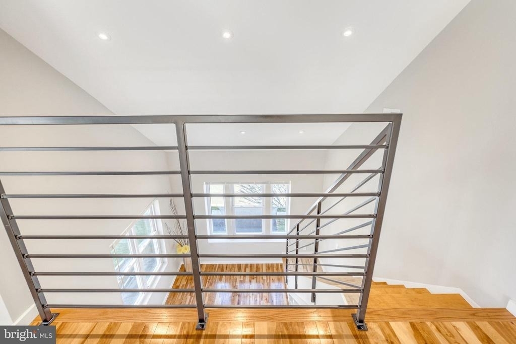 10237 Stratford Avenue - Photo 13