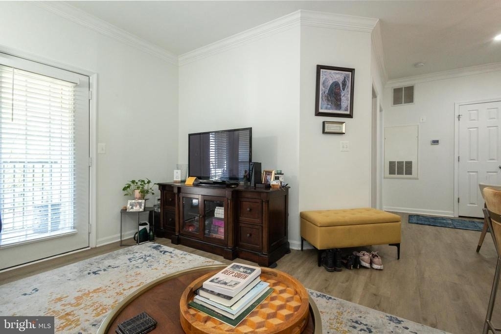 4870 Eisenhower Avenue - Photo 7
