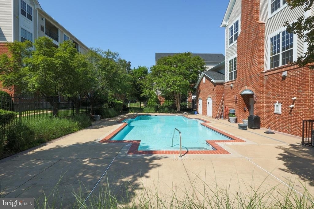 4870 Eisenhower Avenue - Photo 16