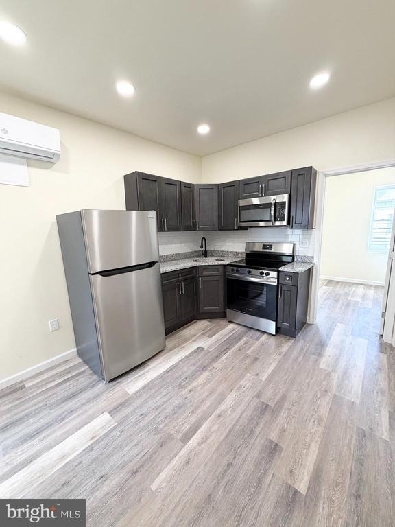 240 W Ontario Street - Photo 1