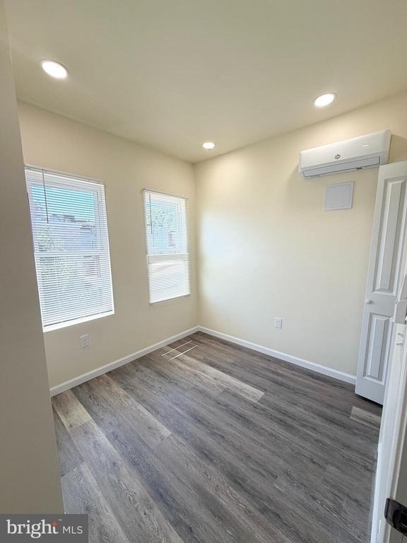 240 W Ontario Street - Photo 13