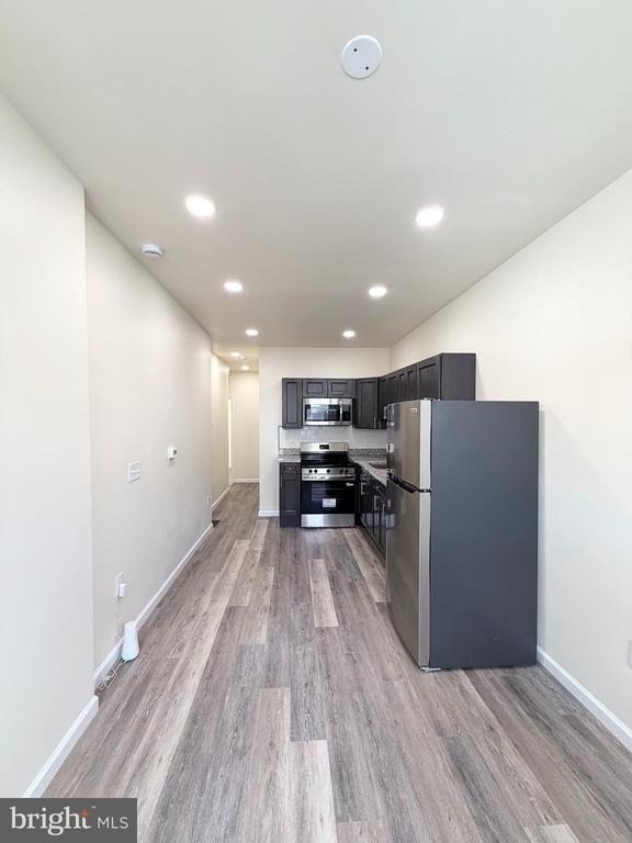 240 W Ontario Street - Photo 1