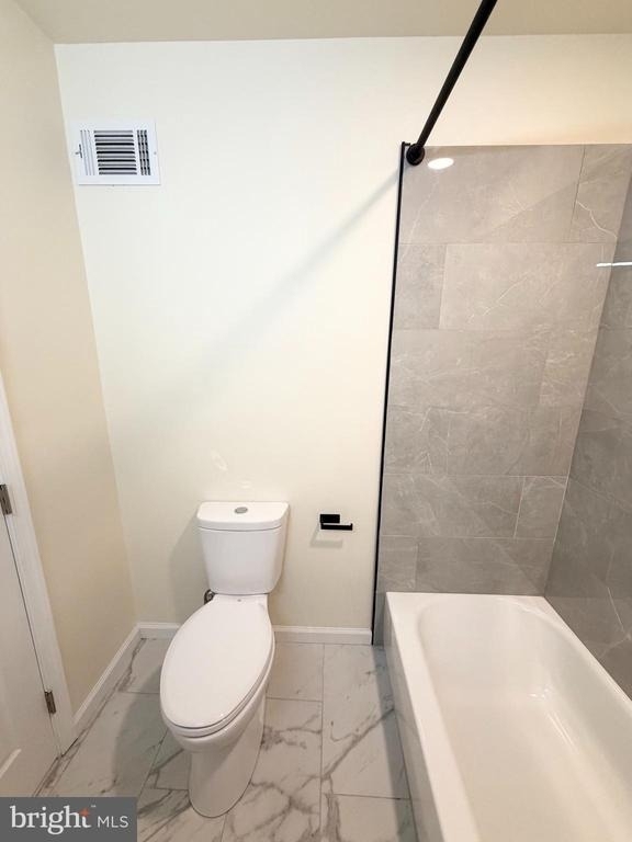 240 W Ontario Street - Photo 7