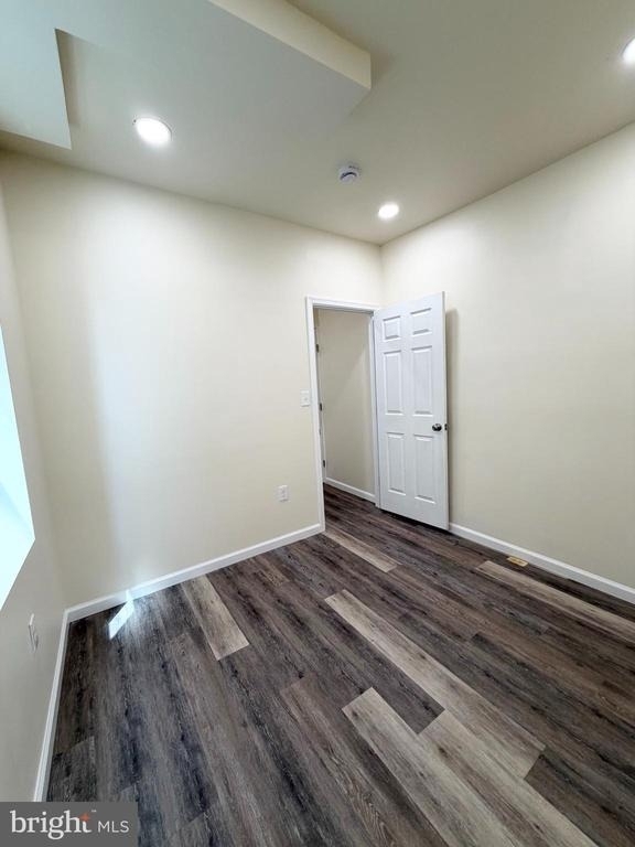 240 W Ontario Street - Photo 10