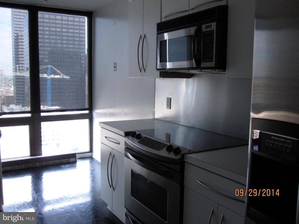 2020 Walnut Street - Photo 8