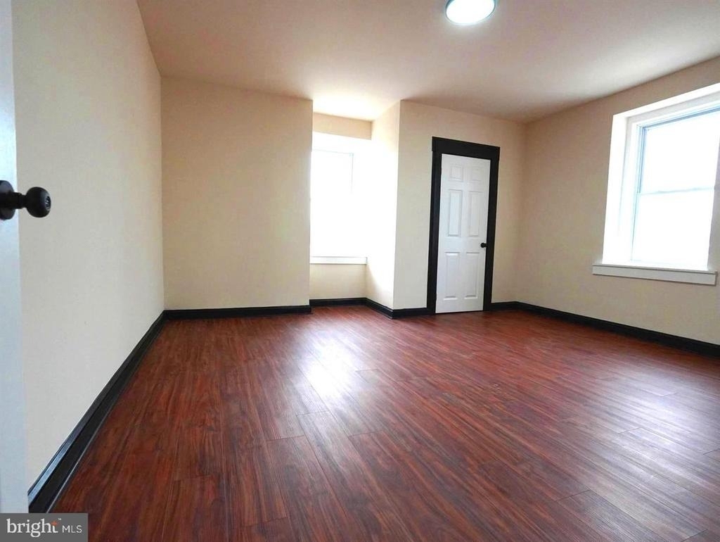 5013 Chester Avenue - Photo 9
