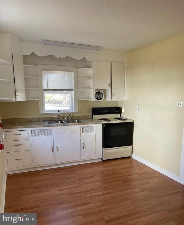 1112 Parkway Avenue - Photo 3