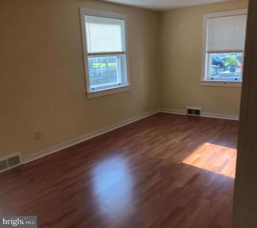 1112 Parkway Avenue - Photo 6