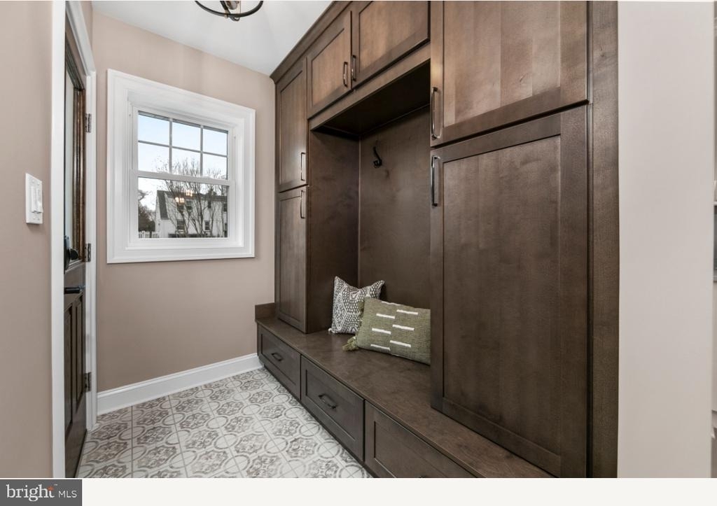 1833 W High Street - Photo 18