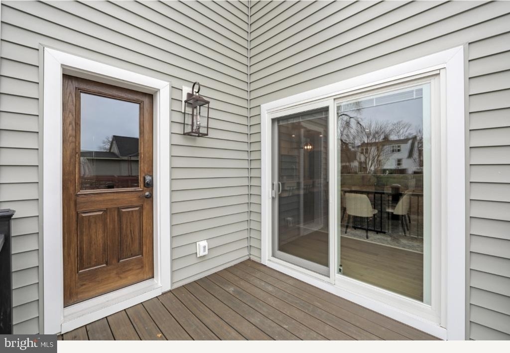 1833 W High Street - Photo 5