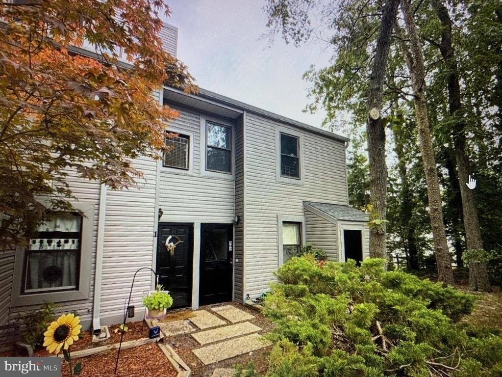 502 Bromley - Photo 0