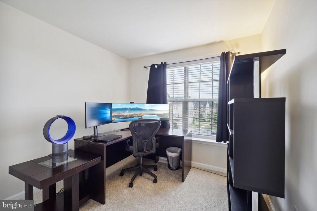9524 Smithview Place - Photo 18