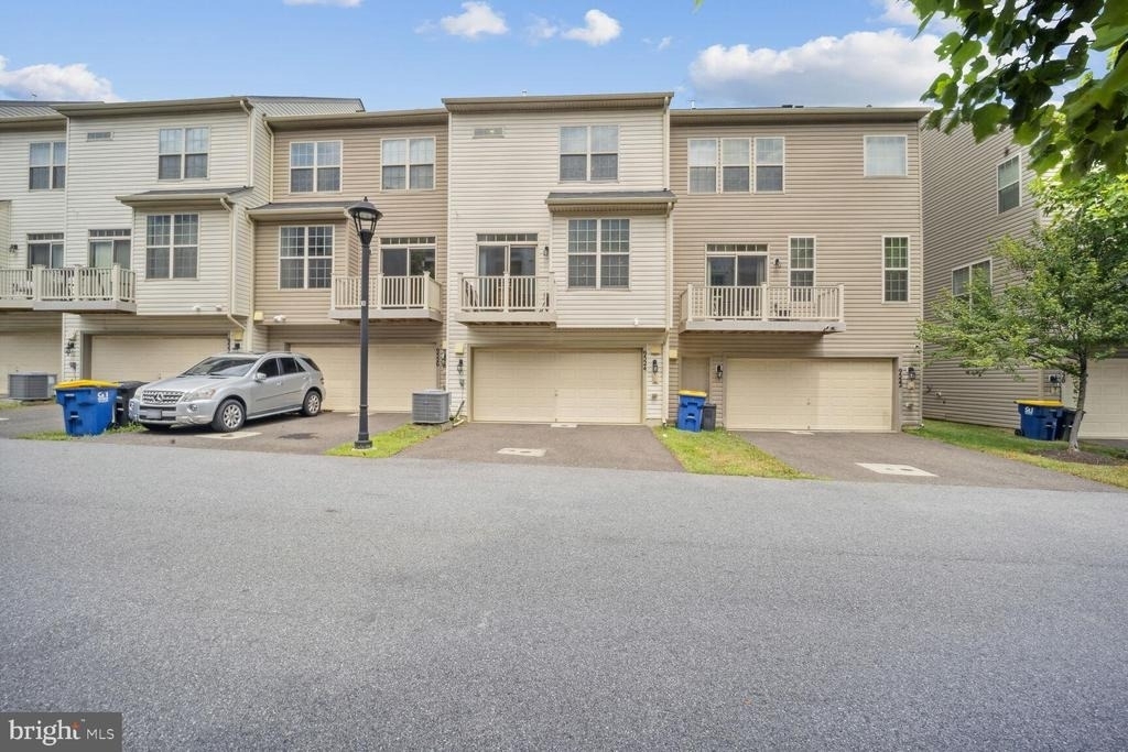 9524 Smithview Place - Photo 4