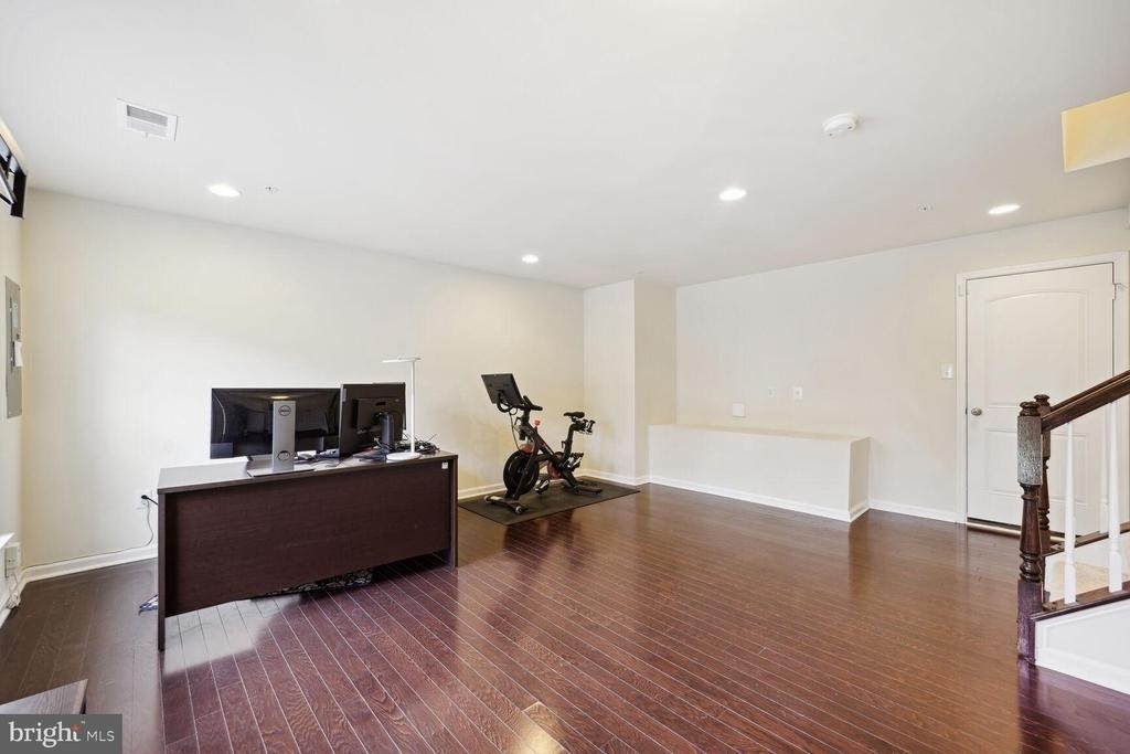 9524 Smithview Place - Photo 28