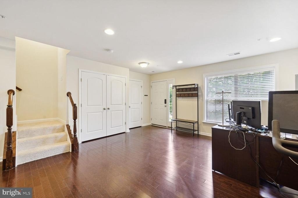 9524 Smithview Place - Photo 27