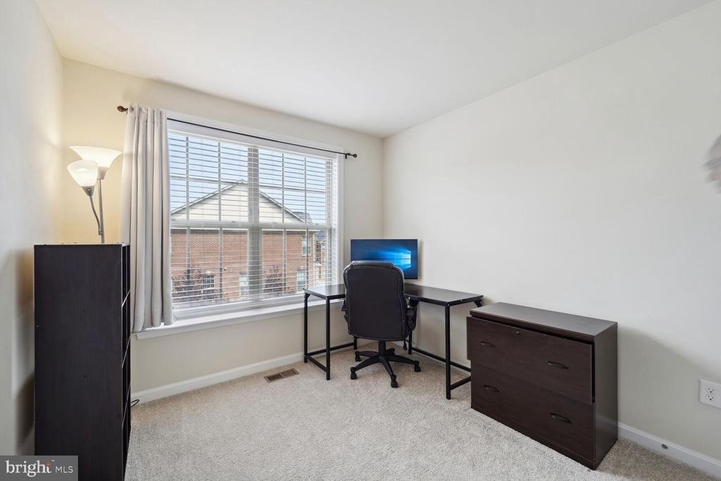 9524 Smithview Place - Photo 19