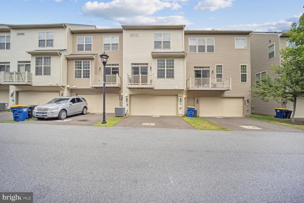 9524 Smithview Place - Photo 3