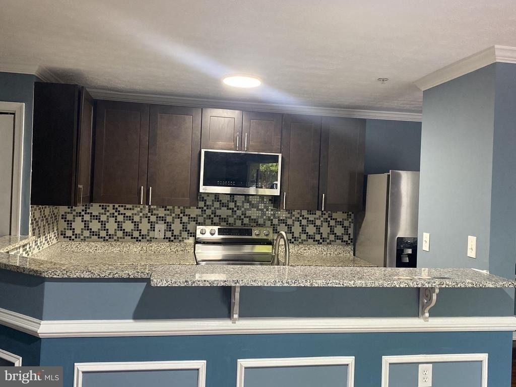 9720 Lake Pointe Court - Photo 12