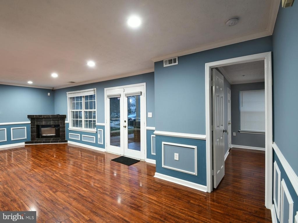 9720 Lake Pointe Court - Photo 10