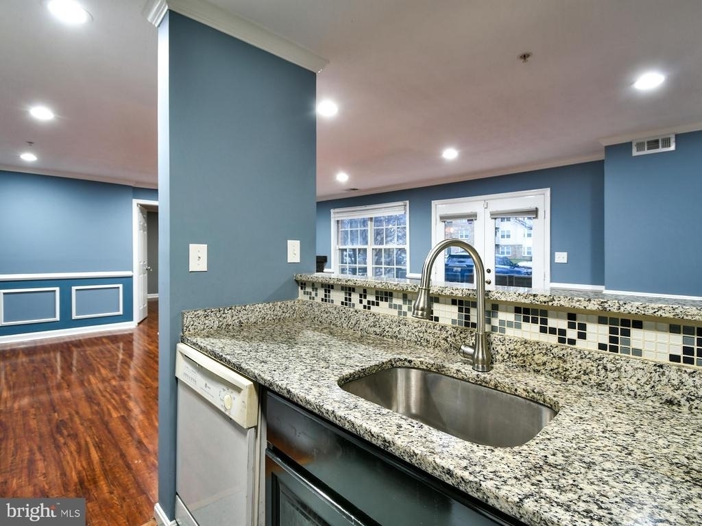 9720 Lake Pointe Court - Photo 14