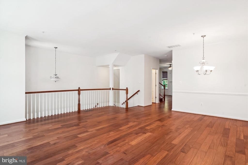 23204 Scholl Manor Way - Photo 8