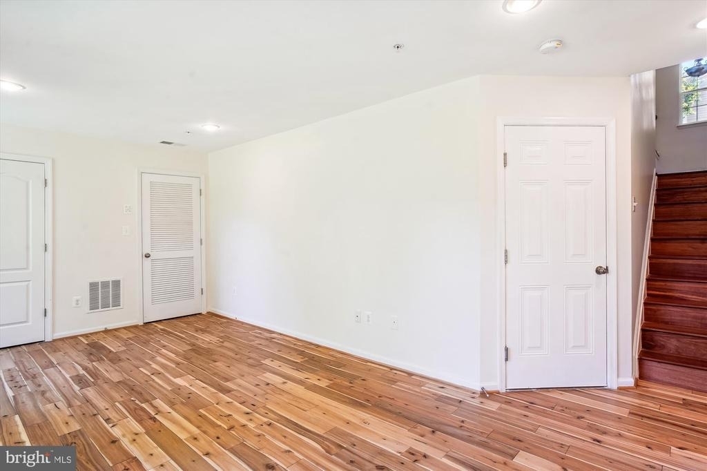 23204 Scholl Manor Way - Photo 19