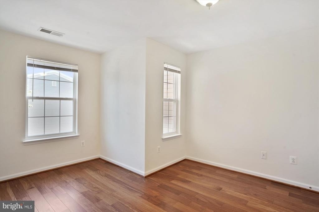 23204 Scholl Manor Way - Photo 15