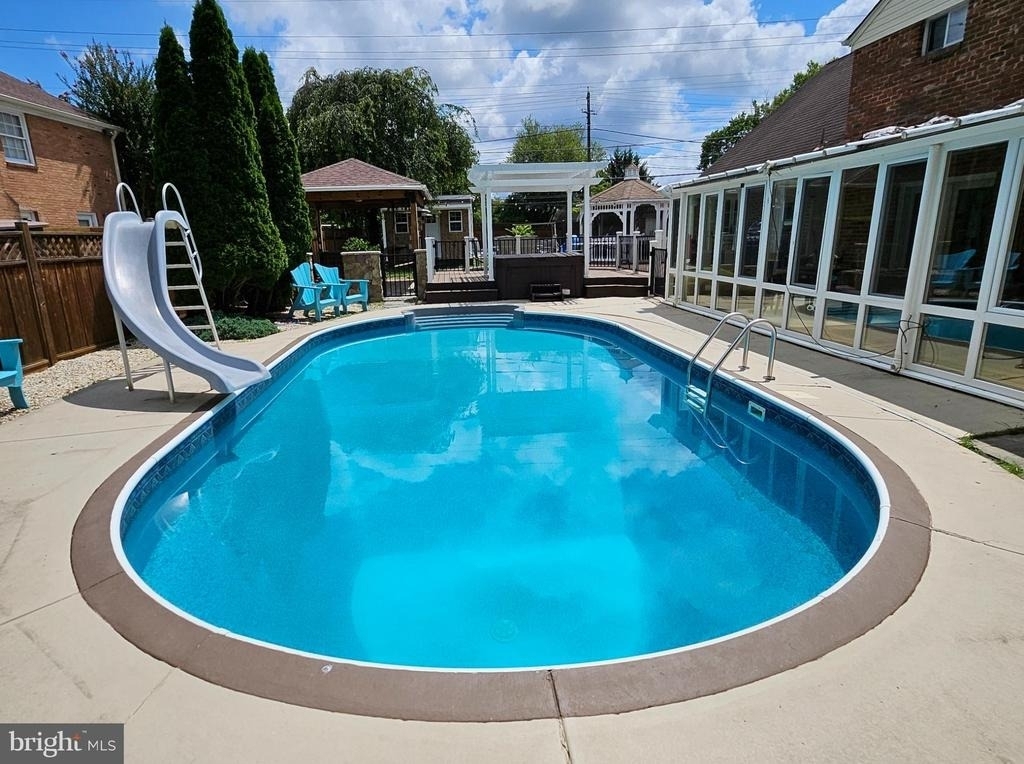 8001 Postoak Road - Photo 3